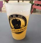 photo de la bouteille et du verre