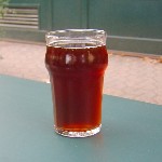 photo de la bouteille et du verre