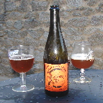 photo de la bouteille et du verre
