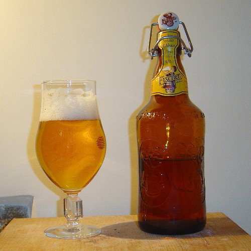 photo d'un verre de bire Fischer Tradition