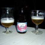 photo de la bouteille et du verre