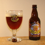 photo de la bouteille et du verre