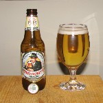 photo de la bouteille et du verre