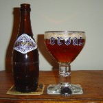 photo de la bouteille et du verre