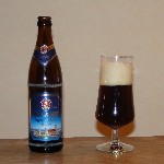 photo de la bouteille et du verre