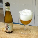 photo de la bouteille et du verre