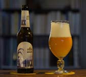 photo de la bouteille et du verre
