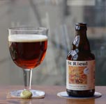 cliquer pour agrandir la photo photo de la bouteille et du verre