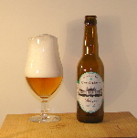 photo de la bouteille et du verre