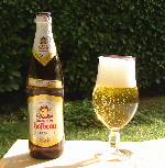 photo de la bouteille et du verre