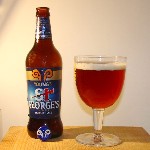 photo de la bouteille et du verre