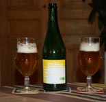cliquer pour agrandir la photo photo de la bouteille et du verre